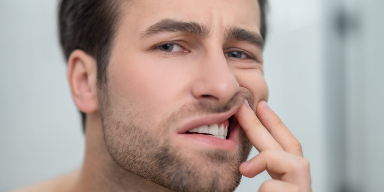 Protecting the Gumline to Maintain Healthy Teeth