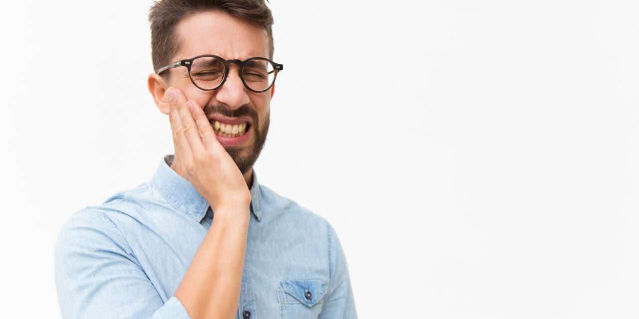 Jaw Pain While Eating Possible Reasons and When to Get It Checked